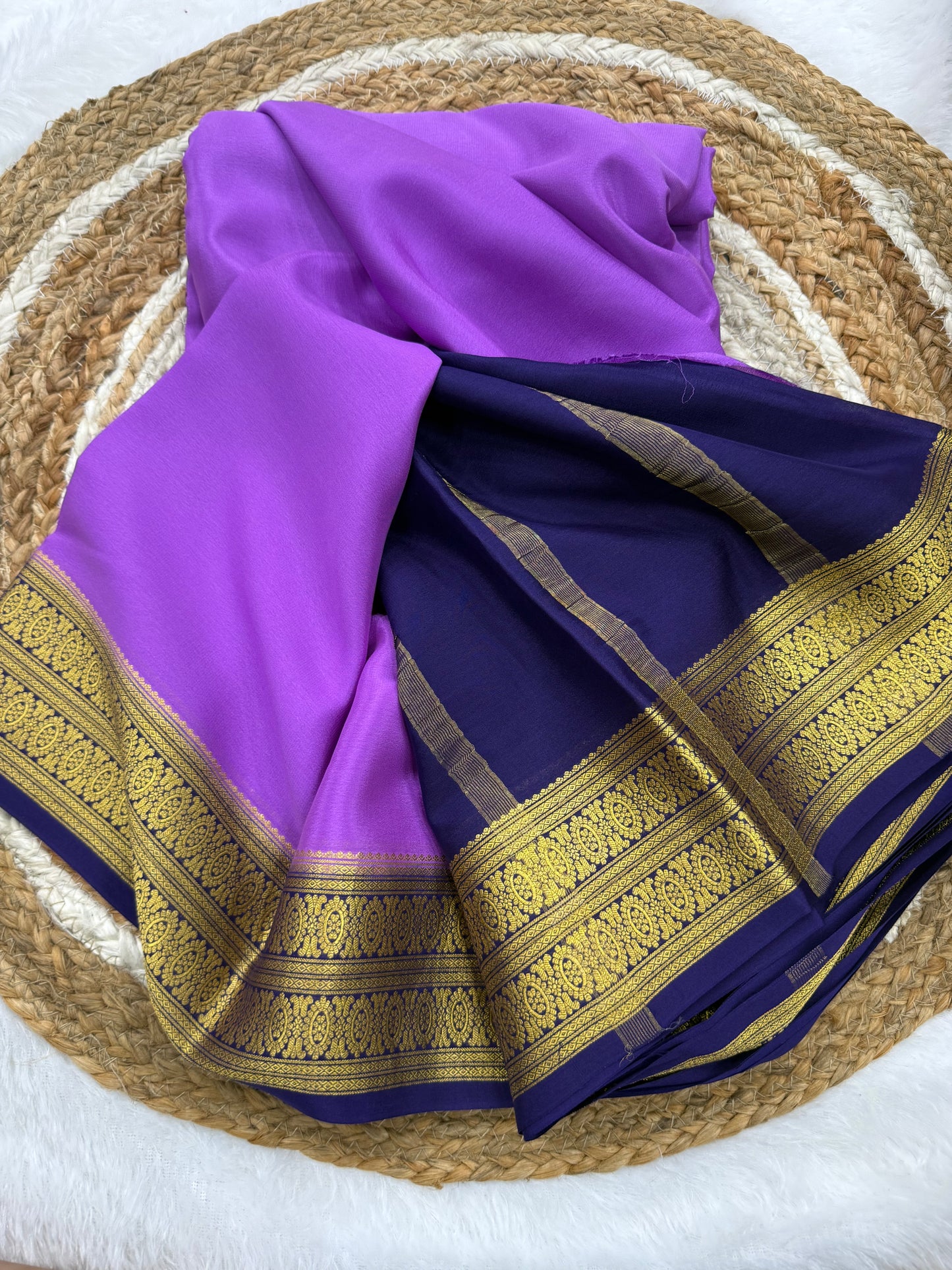 Contrast thick border