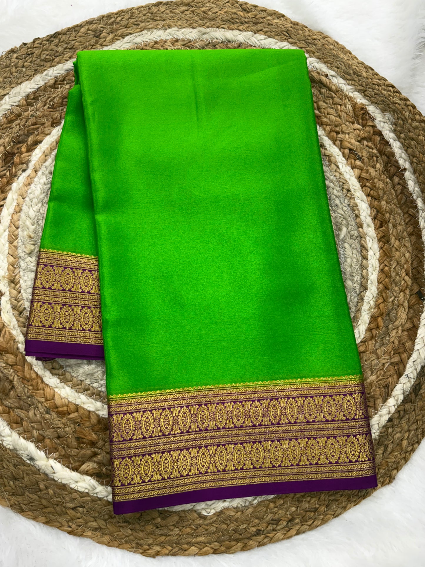Contrast thick border