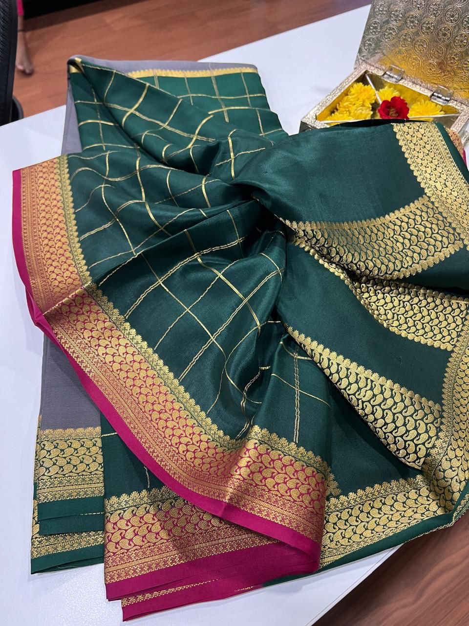 Exclusive pattern mysore silk sarees with elegant color