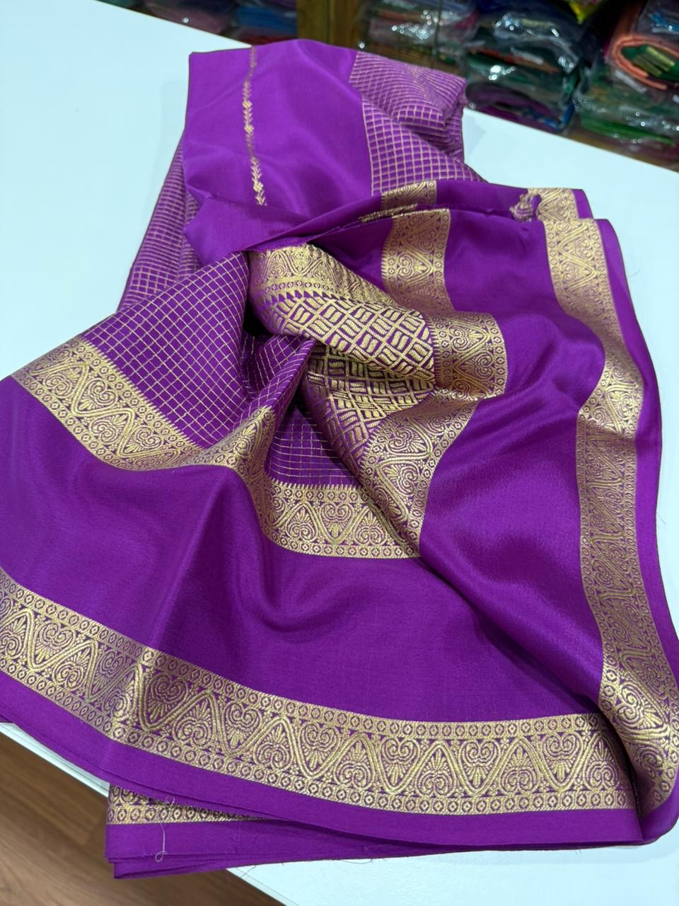 ❤️Exclusive border with motifs on the body