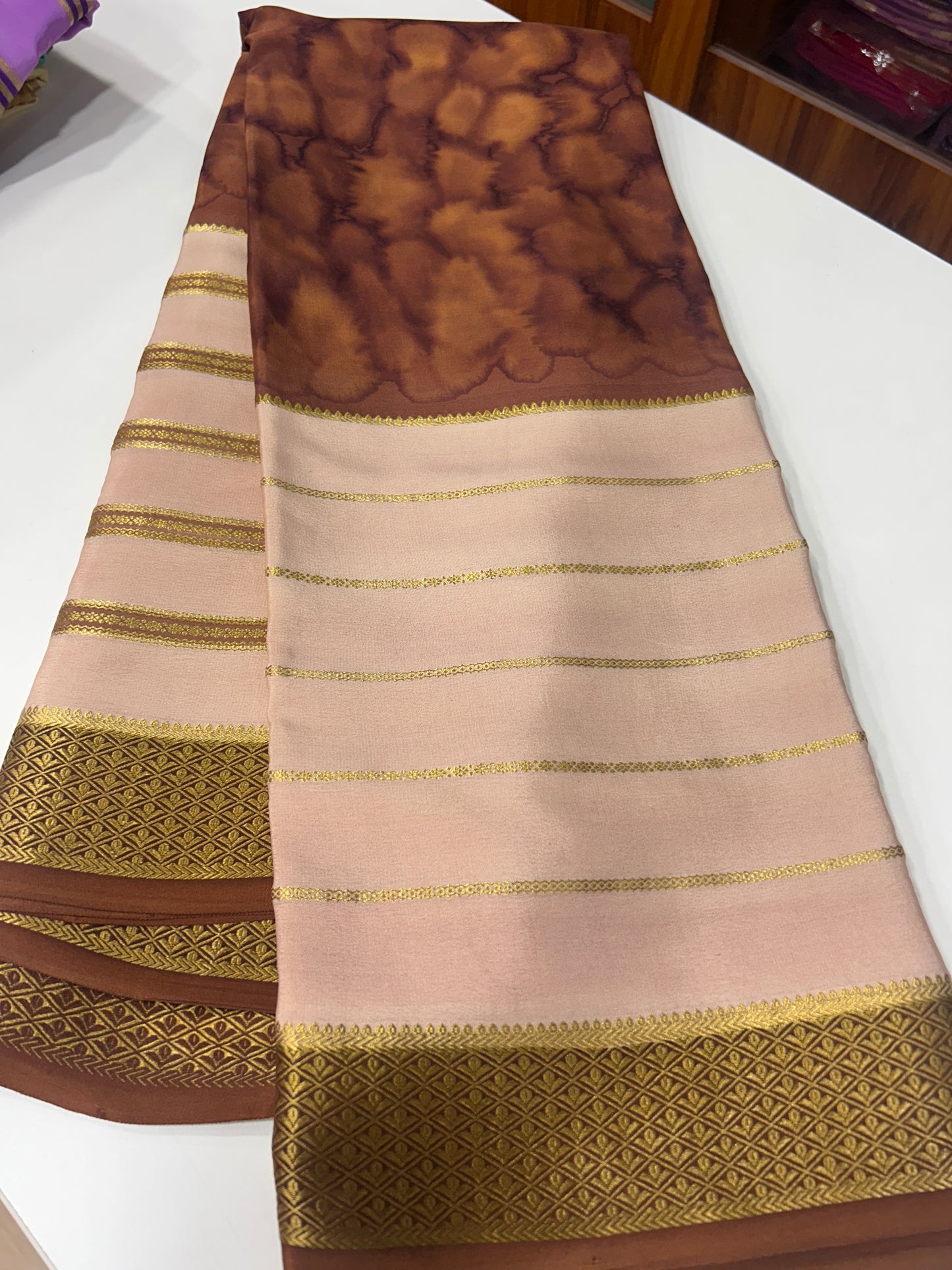 2D Shibori Pattern Rich Pallu