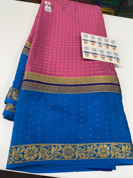 🧚🏻‍♀️ All exclusive checks pattern with motif n beautiful colour combinations🧚🏻‍♀️.