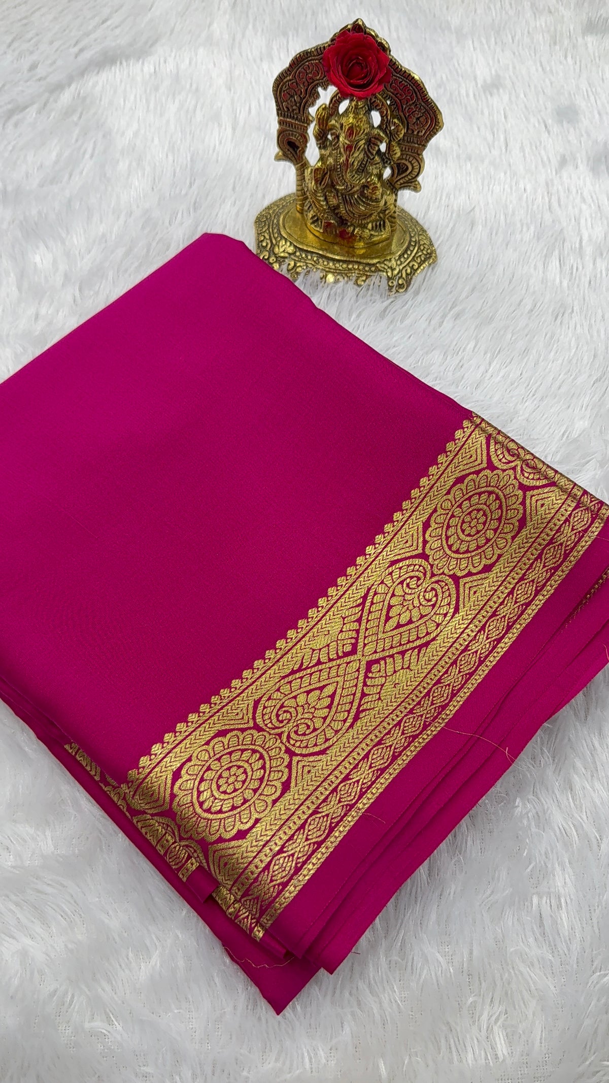 Traditional self border