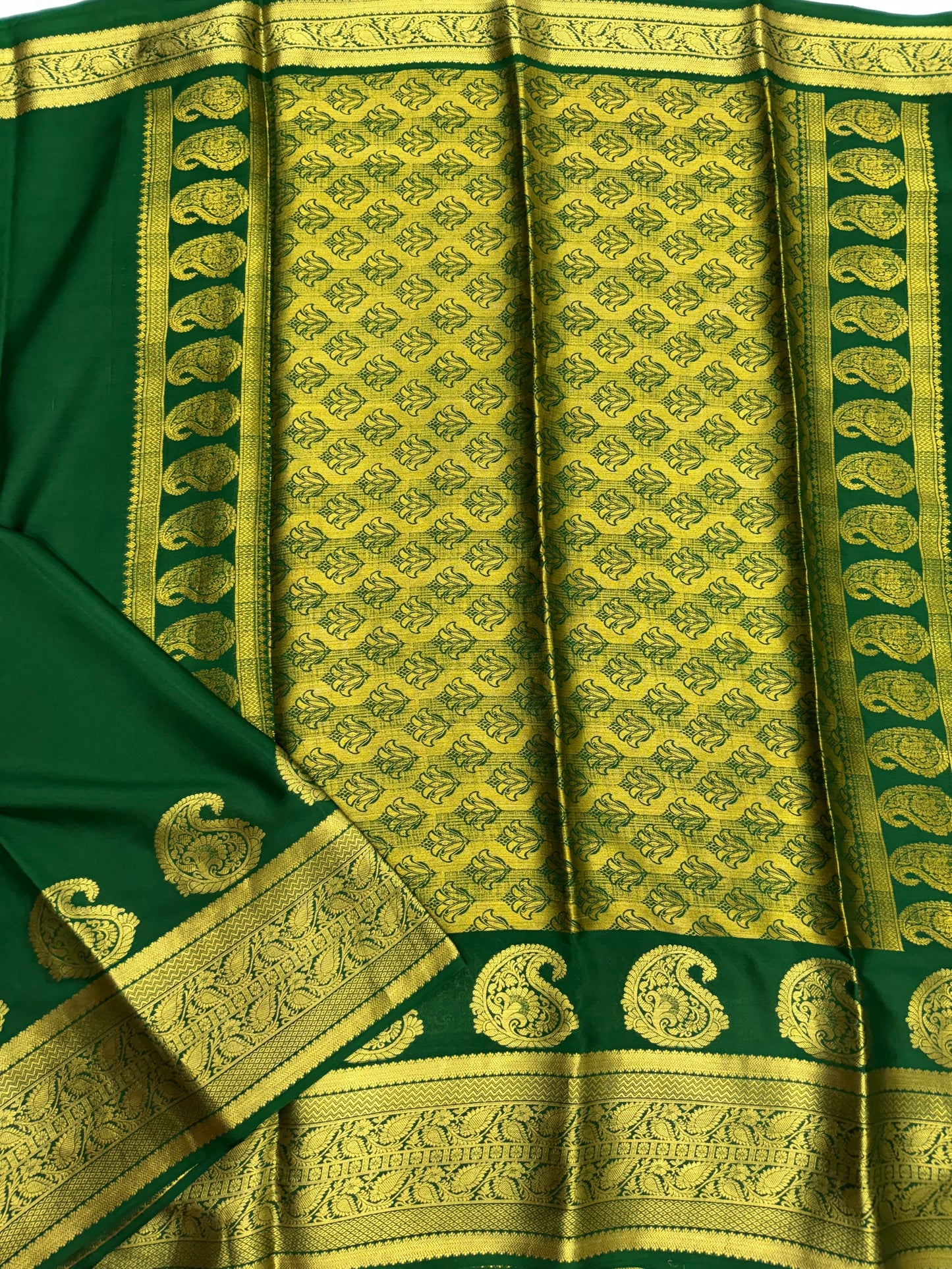 Mango motif peacock border with rich pallu