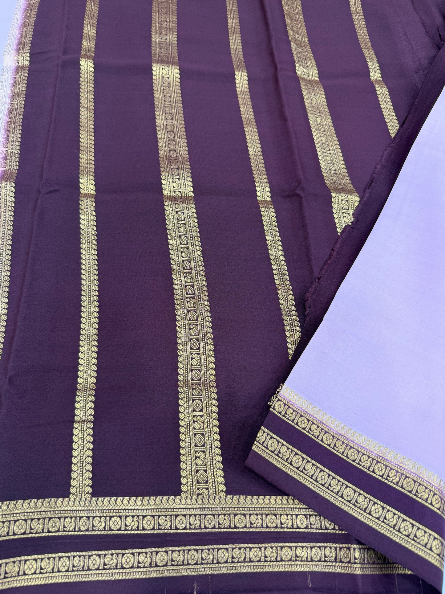 Pure zari contrast