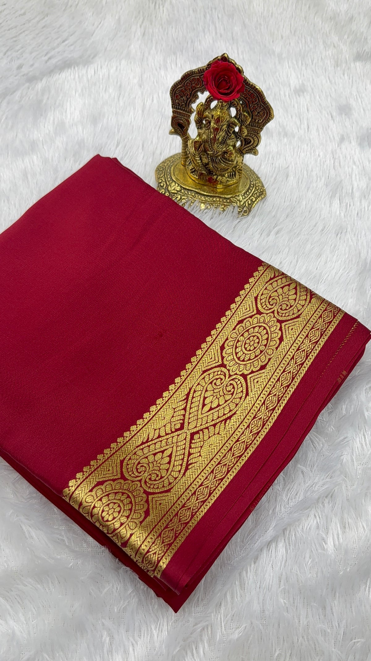 Traditional self border