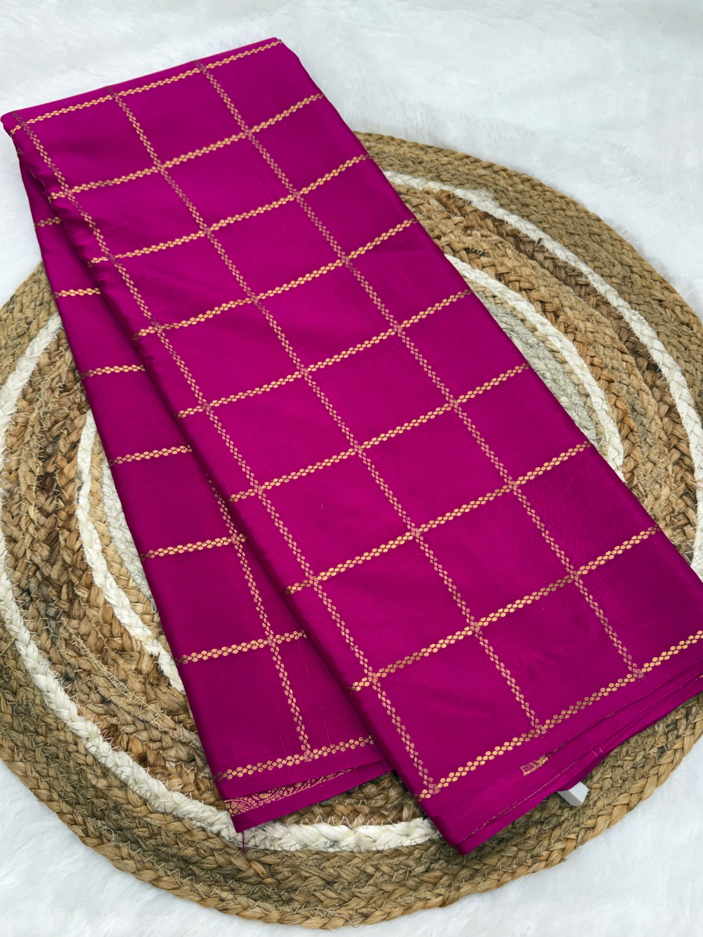 Patli pallu checks