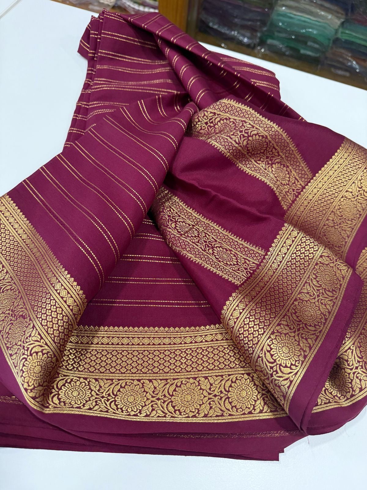 😍All over saree zari consumption with beautiful color combination 😍