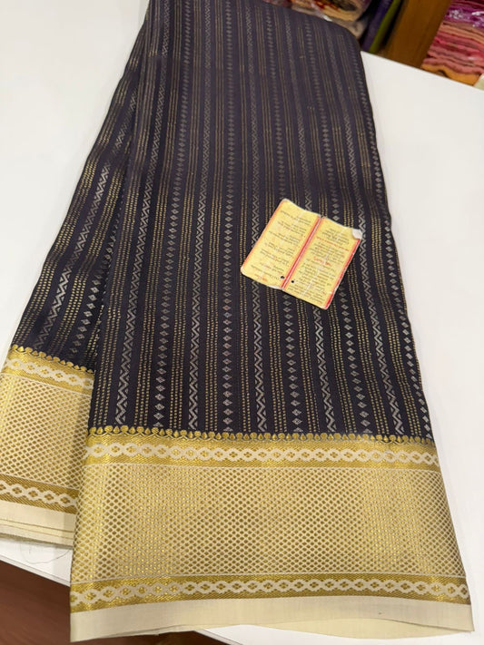 😍All over saree zari consumption with beautiful color combination 😍