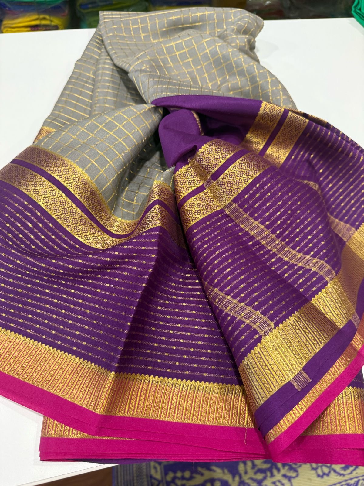 🧚🏻‍♀️ All exclusive checks pattern with motif n beautiful colour combinations🧚🏻‍♀️.
