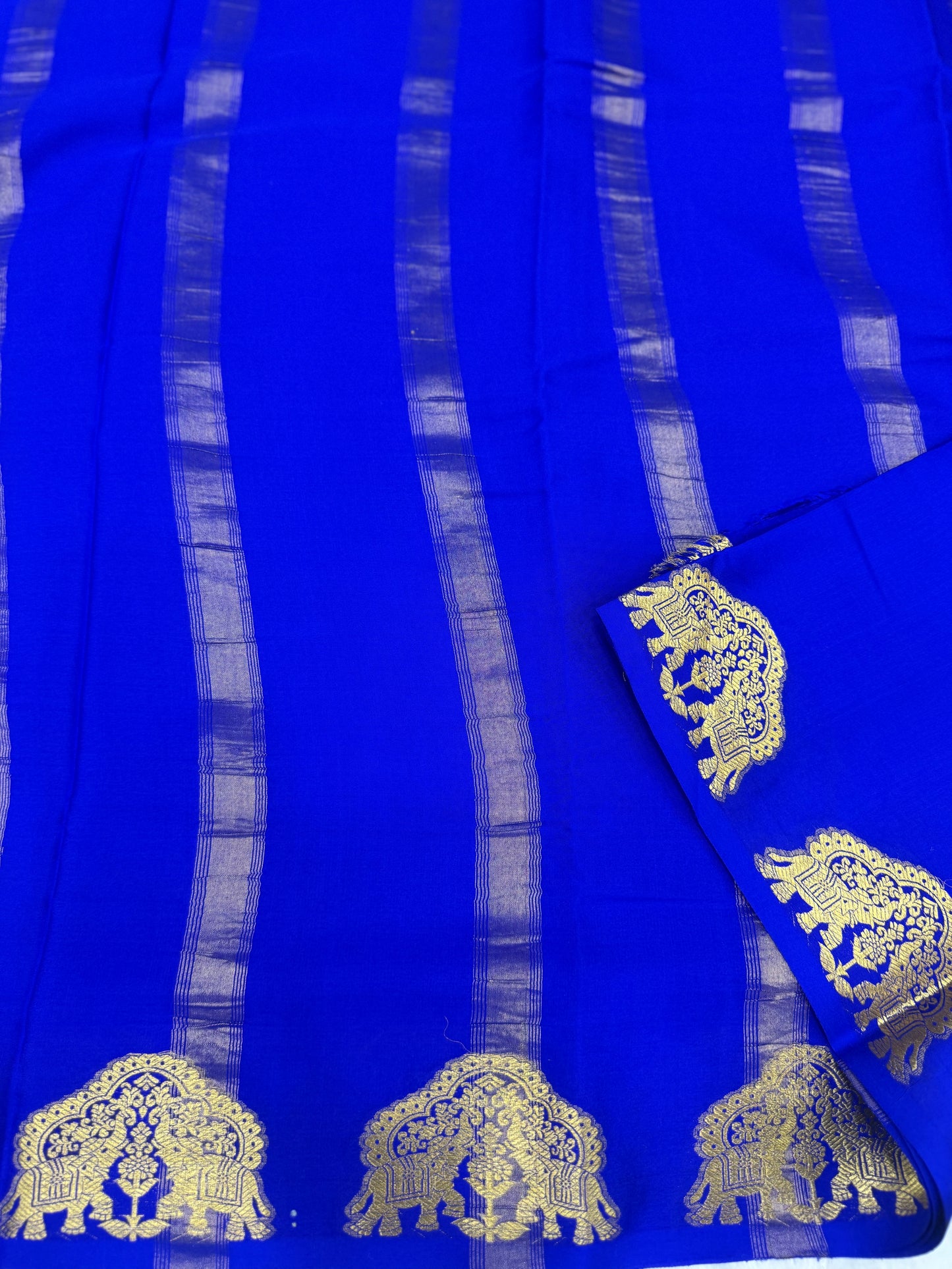 Self Elephant border