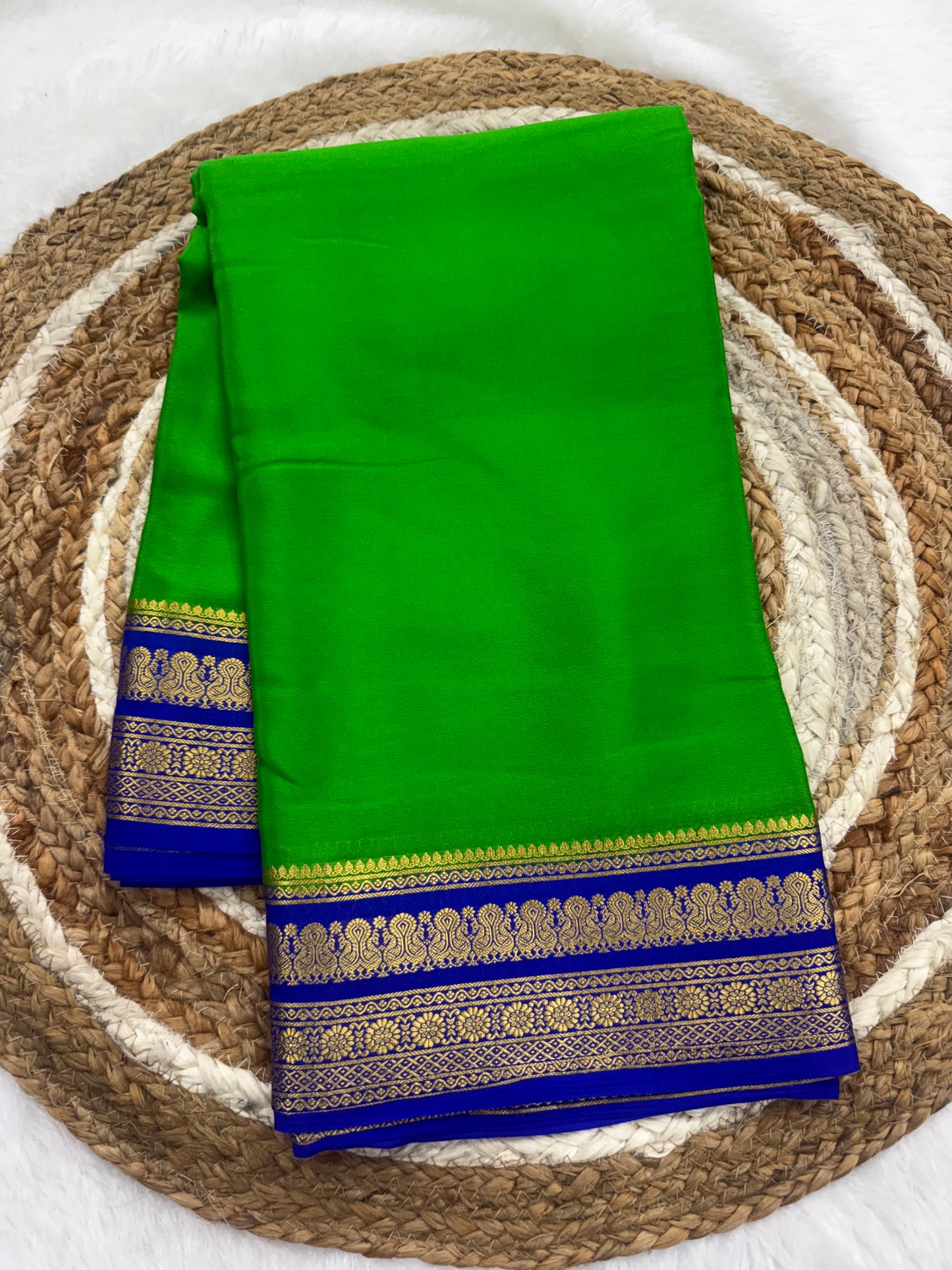 Contrast thick border