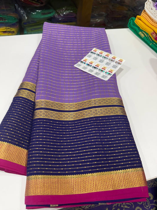 🧚🏻‍♀️ All exclusive checks pattern with motif n beautiful colour combinations🧚🏻‍♀️.