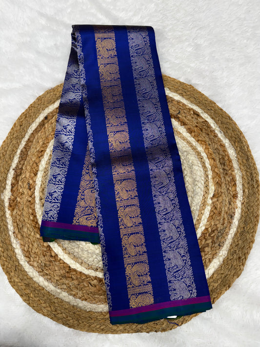 Vertical lines pattern