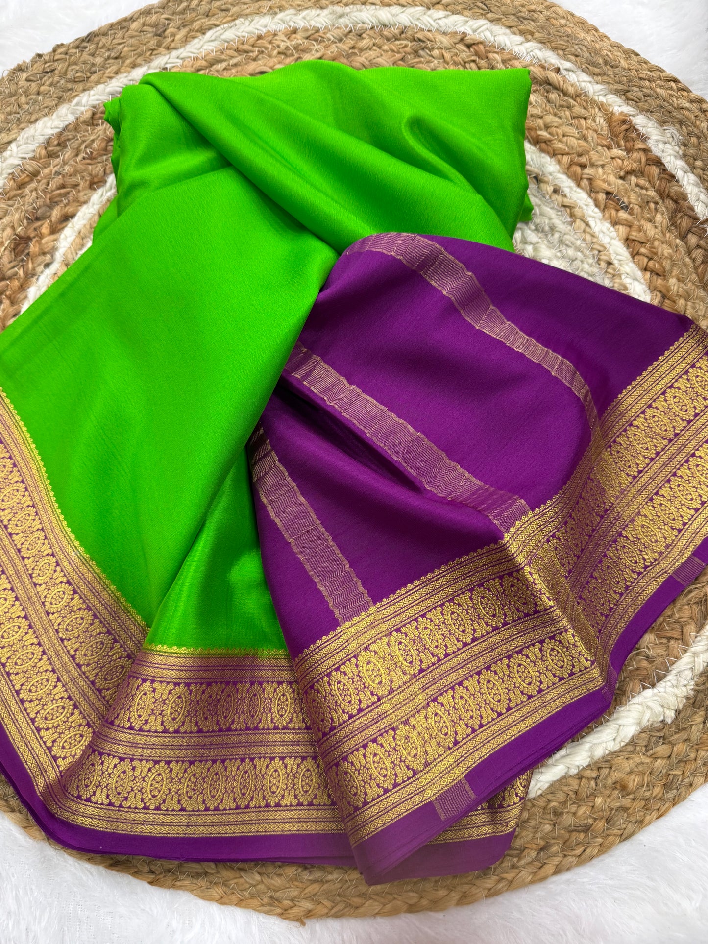 Contrast thick border
