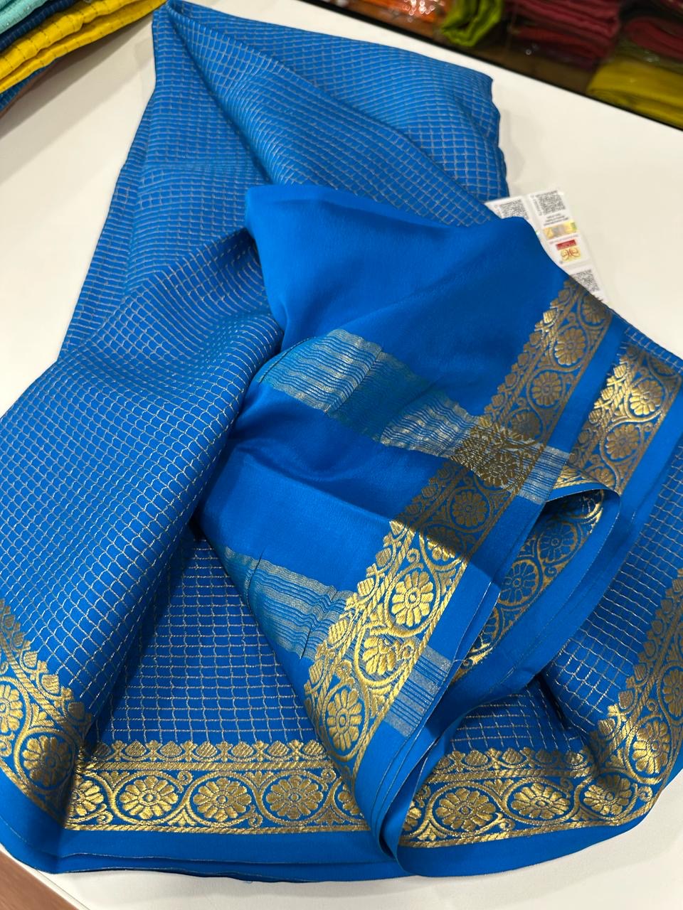 Small check with beautiful Color combination