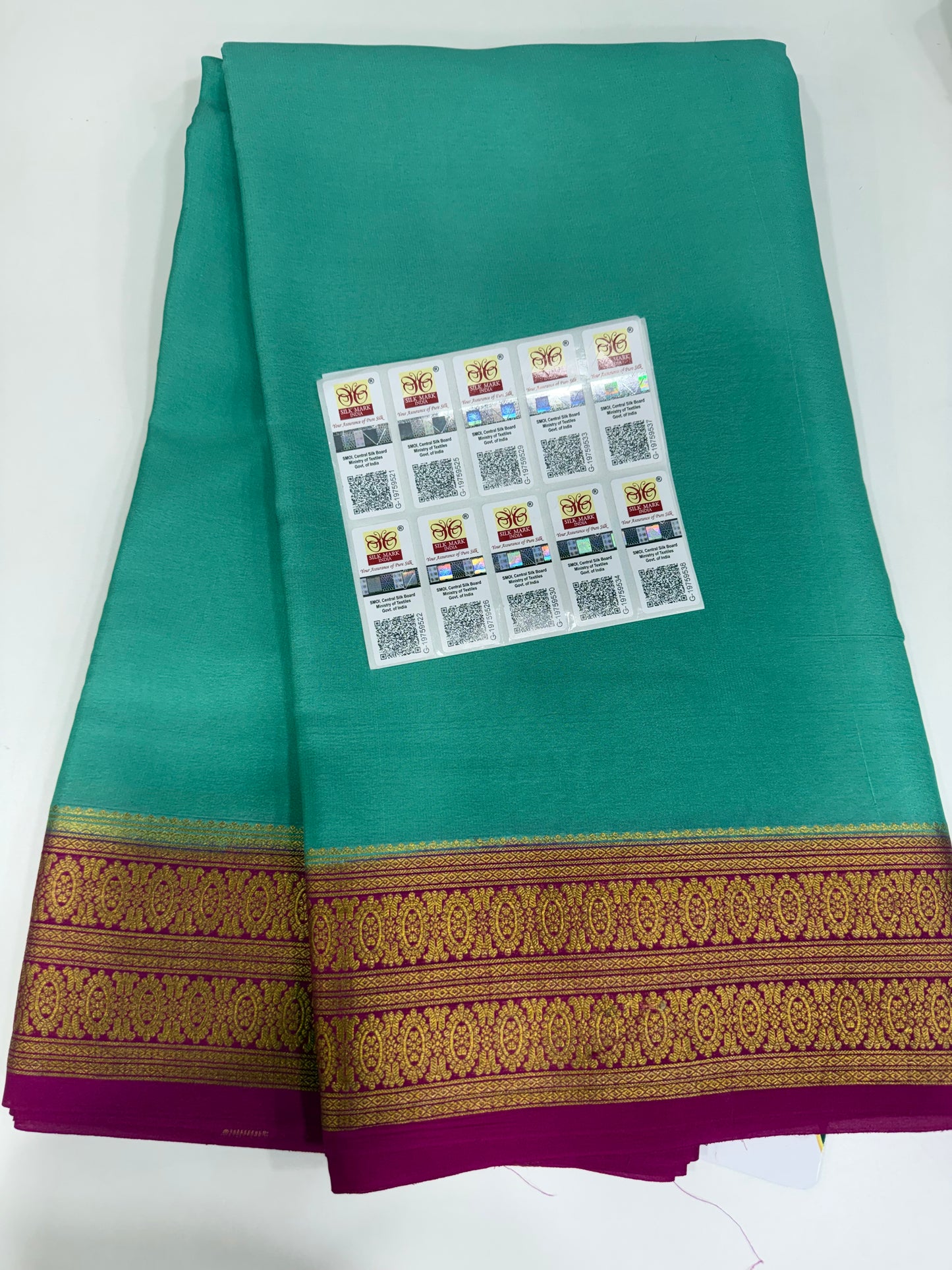 Thick border contrast sarees