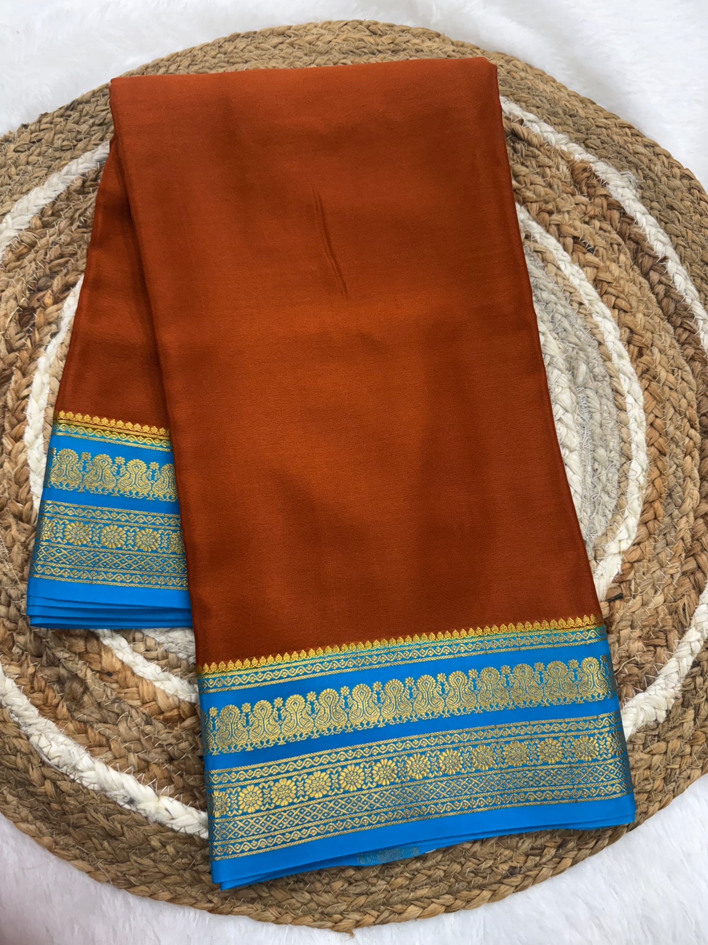 Contrast thick border