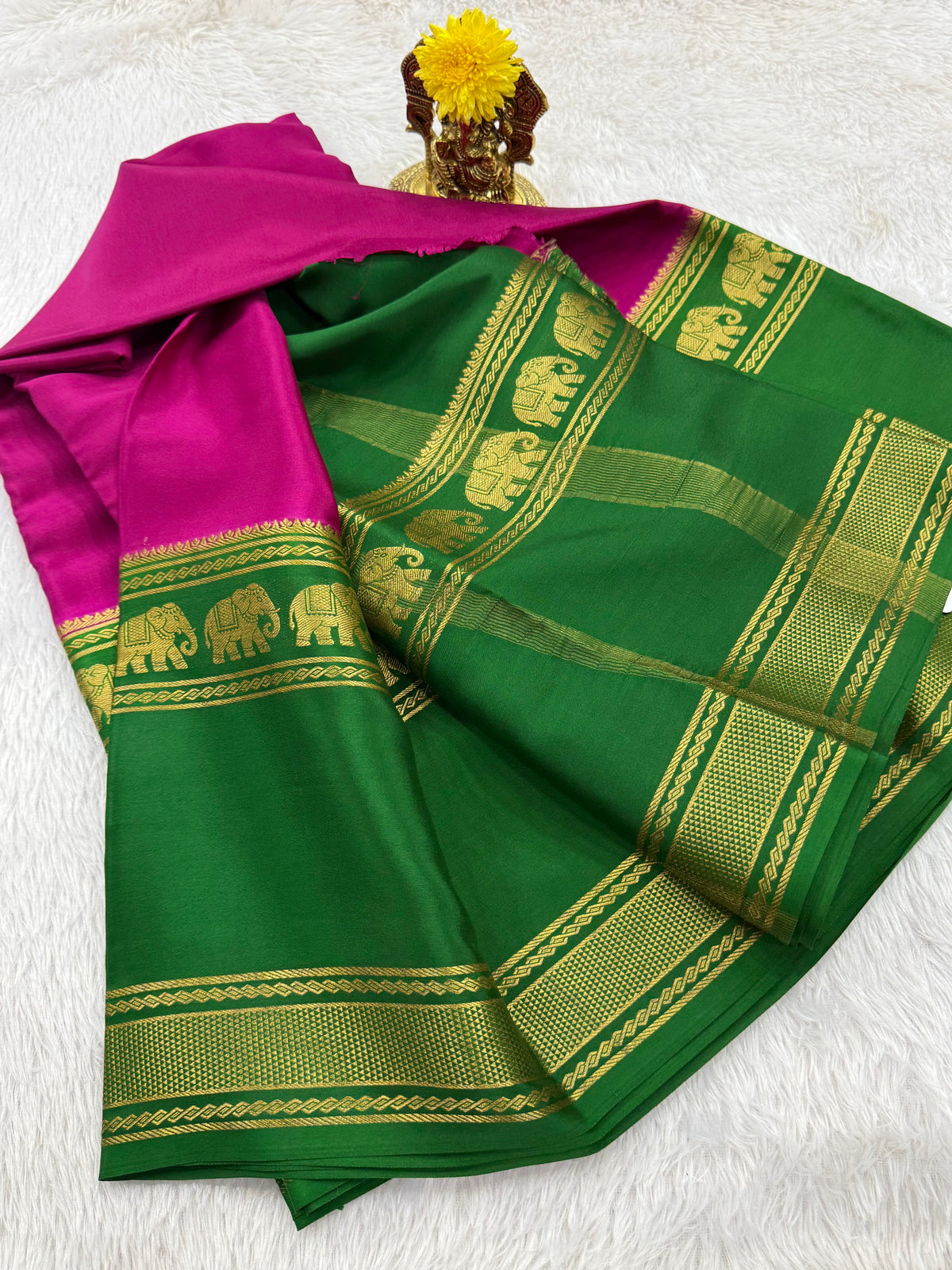 Elephant bentex border